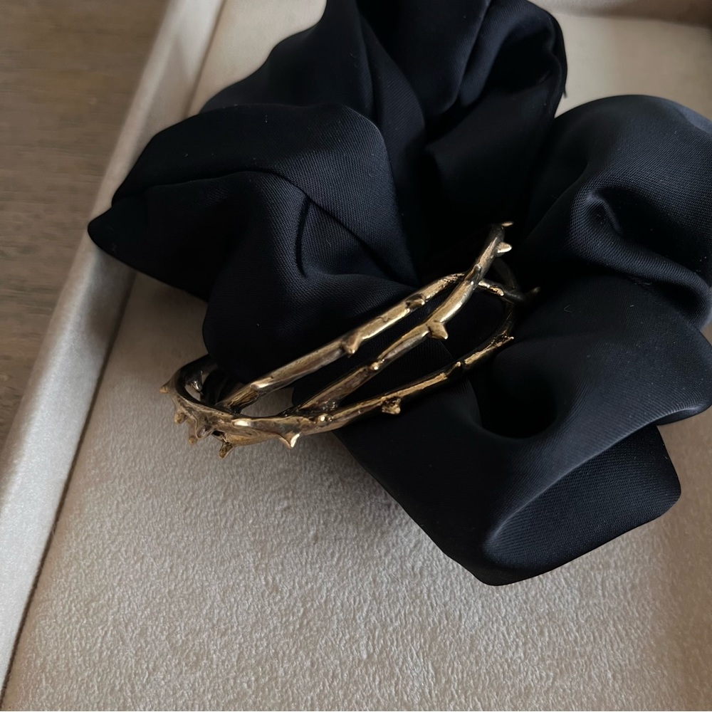 NWOT Thorn Bangle Bracelet - That Madonna Girl